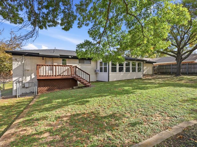 708 Candlewood Road, Fort Worth, TX 76103