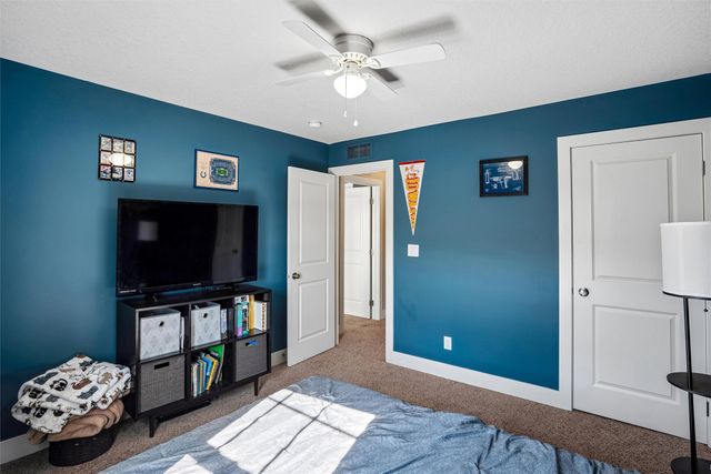 1028 NE 49th Lane, Ankeny, IA 50021