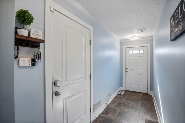 1028 NE 49th Lane, Ankeny, IA 50021