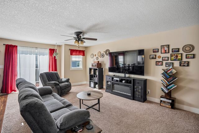 1028 NE 49th Lane, Ankeny, IA 50021
