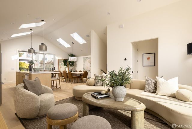 450 Valley Street, San Francisco, CA 94131