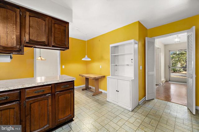 1214 ORCHARD CIR, Salisbury, MD 21801