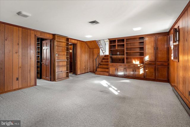 1214 ORCHARD CIR, Salisbury, MD 21801