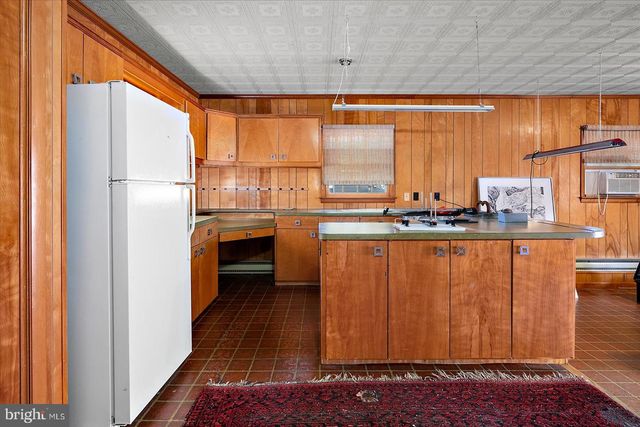 1214 ORCHARD CIR, Salisbury, MD 21801