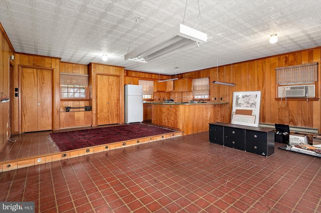 1214 ORCHARD CIR, Salisbury, MD 21801