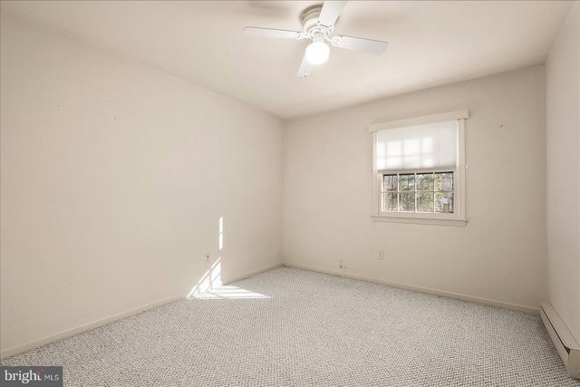 1214 ORCHARD CIR, Salisbury, MD 21801