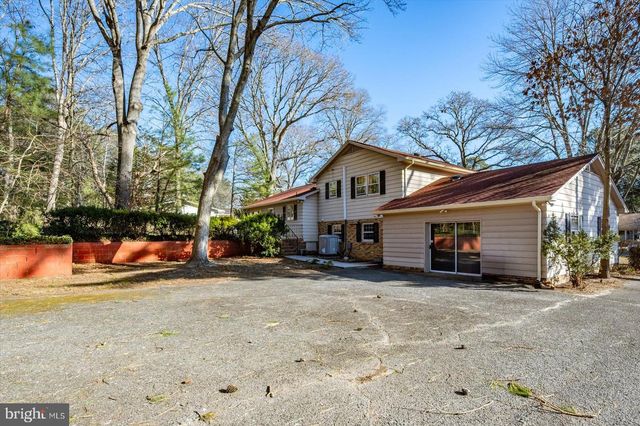 1214 ORCHARD CIR, Salisbury, MD 21801