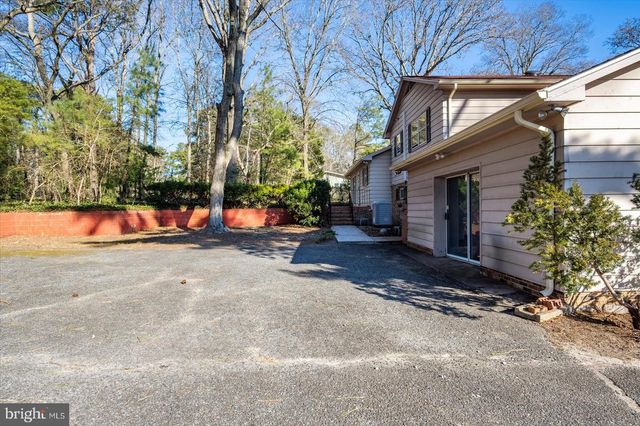 1214 ORCHARD CIR, Salisbury, MD 21801