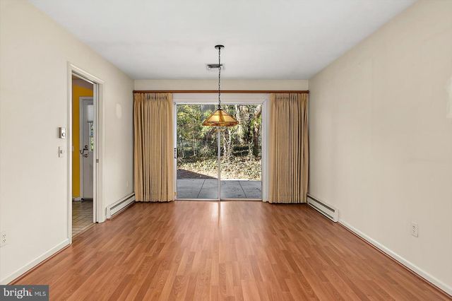 1214 ORCHARD CIR, Salisbury, MD 21801