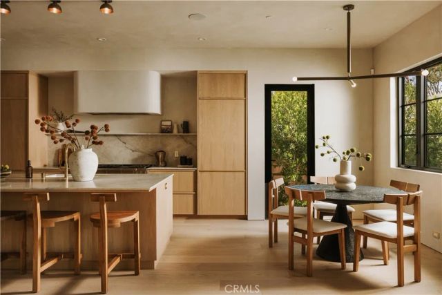 4926 Nagle Avenue, Sherman Oaks, CA 91423