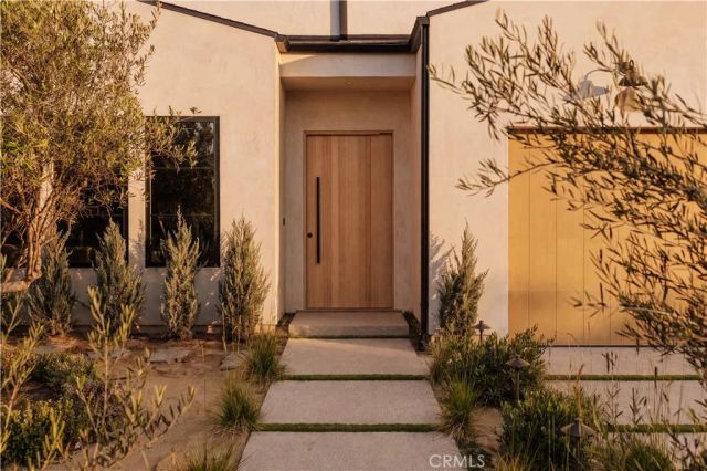 4926 Nagle Avenue, Sherman Oaks, CA 91423