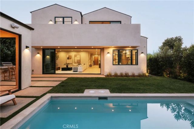4926 Nagle Avenue, Sherman Oaks, CA 91423