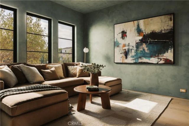 4926 Nagle Avenue, Sherman Oaks, CA 91423