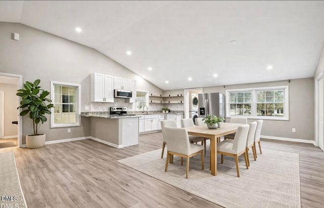 117 W Allen Street, Four Oaks, NC 27524