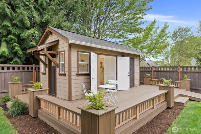 8896 Silverspot Drive SE, Tumwater, WA 98501
