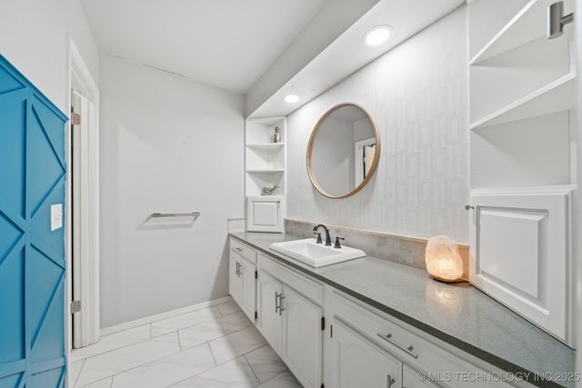 204 W Albuquerque Street, Broken Arrow, OK 74011