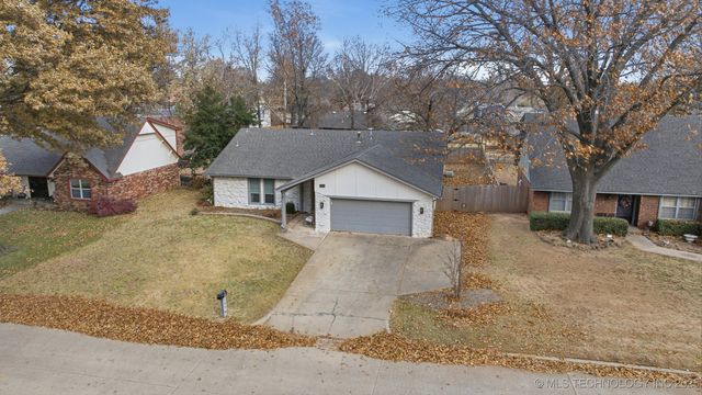 204 W Albuquerque Street, Broken Arrow, OK 74011