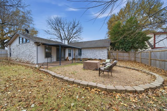 204 W Albuquerque Street, Broken Arrow, OK 74011