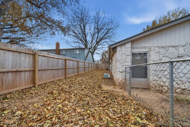 204 W Albuquerque Street, Broken Arrow, OK 74011