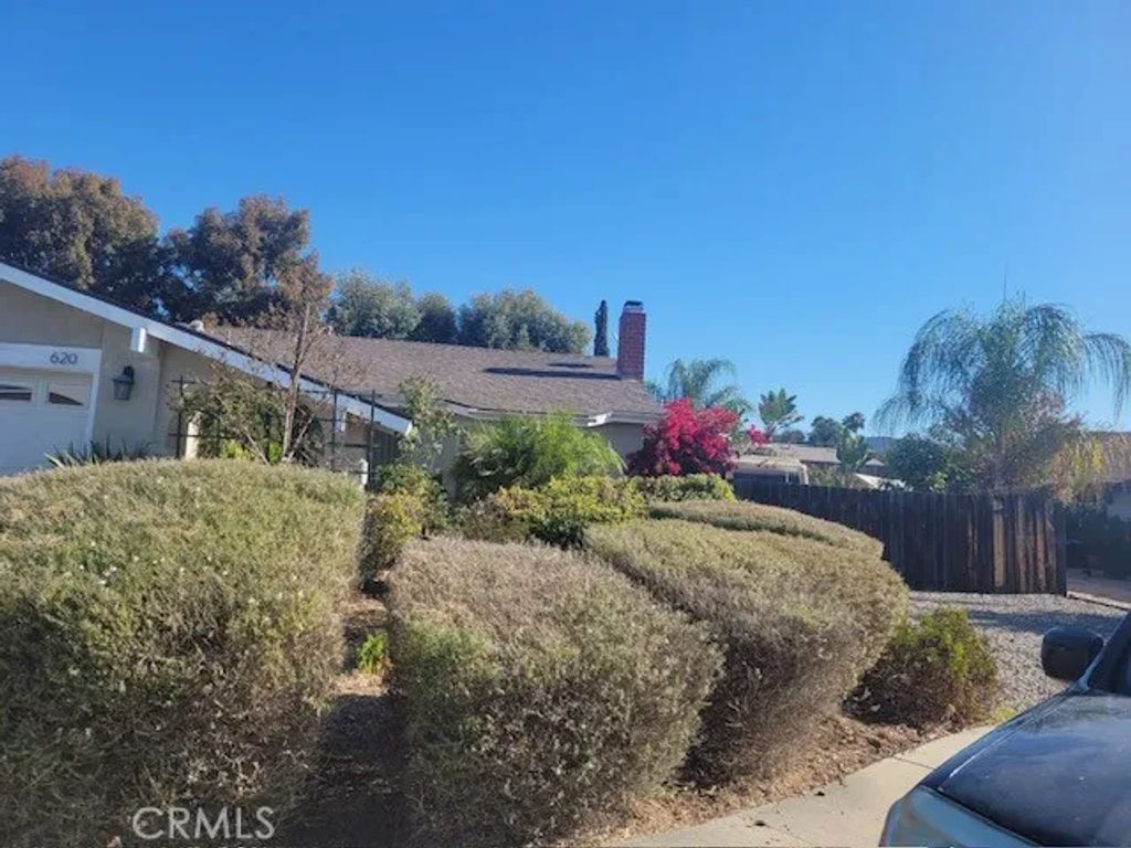 620 Meadow Grove Place, Escondido, CA 92027