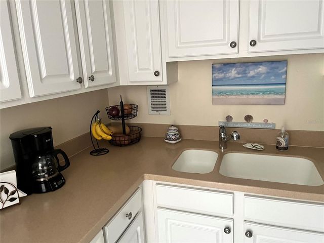 880 MANDALAY AVENUE S806, Clearwater Beach, FL 33767