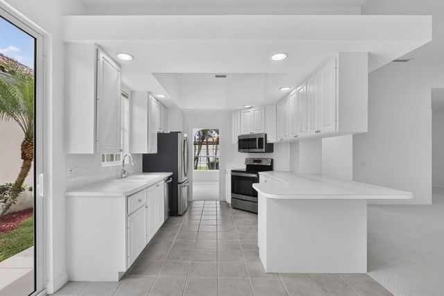 2625 Kittbuck Way, West Palm Beach, FL 33411