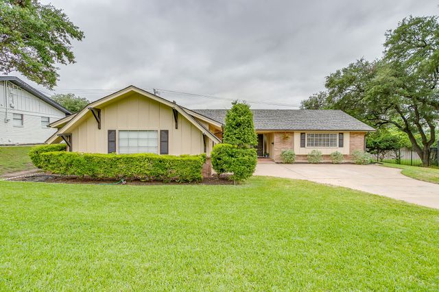 6601 Dakar Road W, Fort Worth, TX 76116