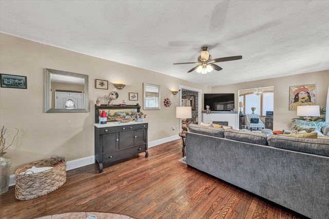 2015 Denniston AVE SW, Roanoke, VA 24015