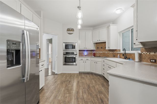 5904 Heron Cove Lane, The Colony, TX 75056