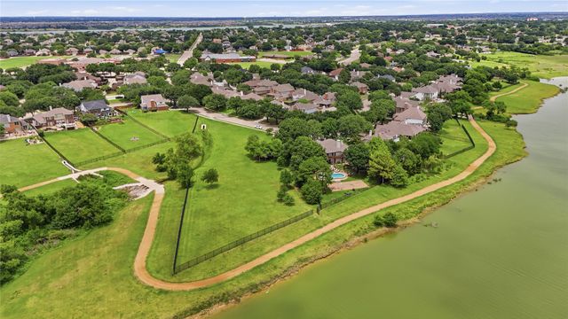 5904 Heron Cove Lane, The Colony, TX 75056