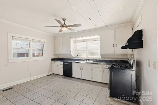 114 N Harris Street N, China Grove, NC 28023