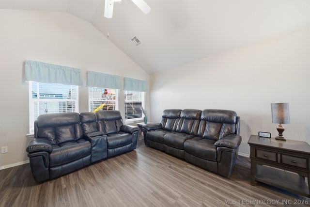 14305 E 112th Place N, Owasso, OK 74055