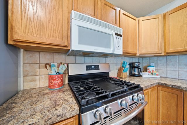 14305 E 112th Place N, Owasso, OK 74055