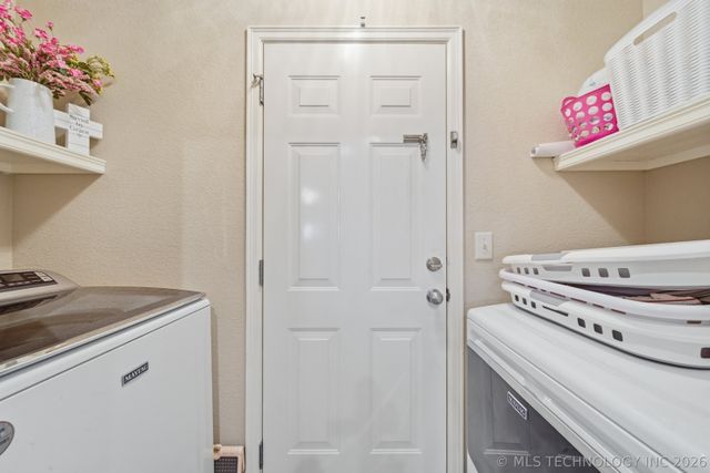 14305 E 112th Place N, Owasso, OK 74055