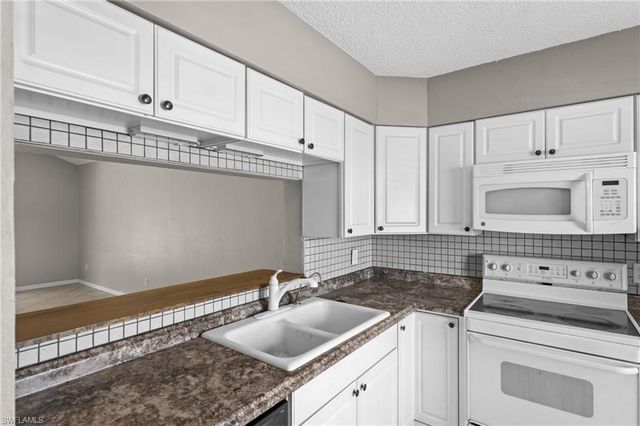 17524 Dumont DR, Fort Myers, FL 33967