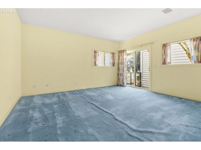 165 N LOTUS BEACH Dr, Portland, OR 97217