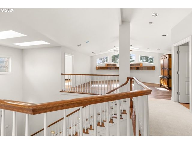 165 N LOTUS BEACH Dr, Portland, OR 97217