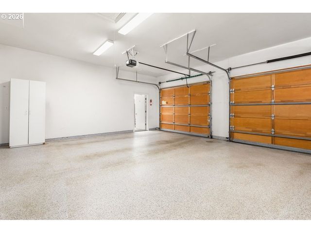 165 N LOTUS BEACH Dr, Portland, OR 97217