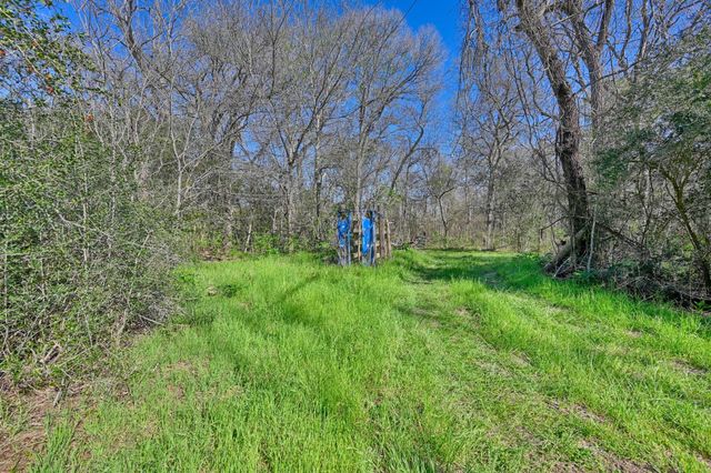 000 Zettel Road, New Ulm, TX 78950