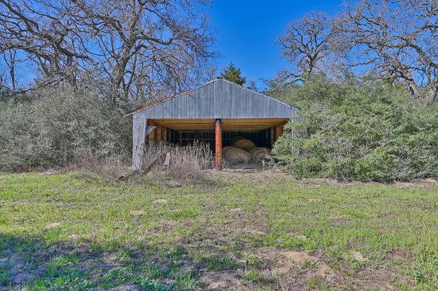 000 Zettel Road, New Ulm, TX 78950