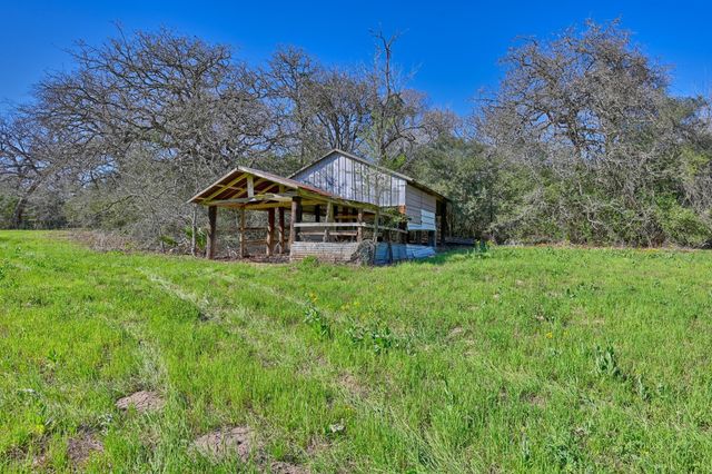 000 Zettel Road, New Ulm, TX 78950