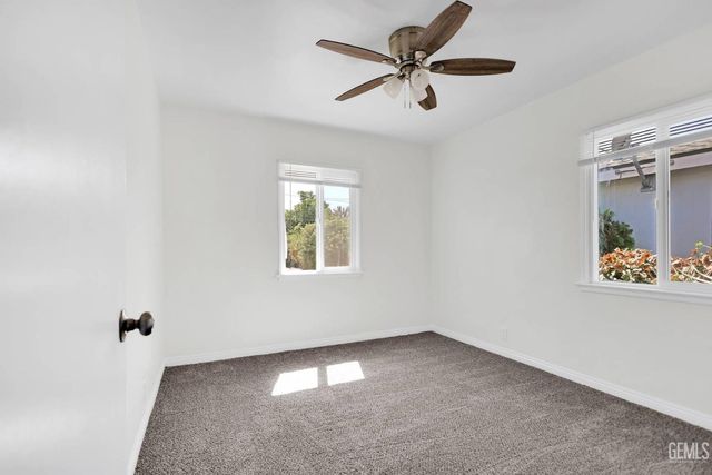 2605 Cleveland Way, Bakersfield, CA 93304