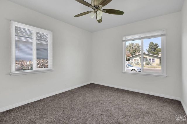 2605 Cleveland Way, Bakersfield, CA 93304