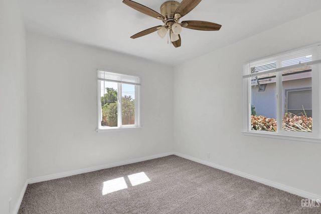2605 Cleveland Way, Bakersfield, CA 93304