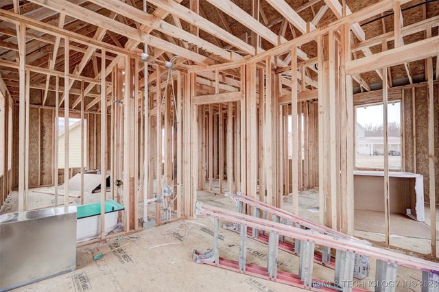 39 Lower Greenway, Carlton Landing, OK 74432