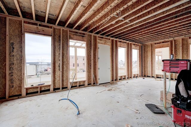 39 Lower Greenway, Carlton Landing, OK 74432