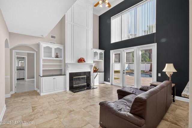 10584 CRESTON GLEN Circle E, Jacksonville, FL 32256