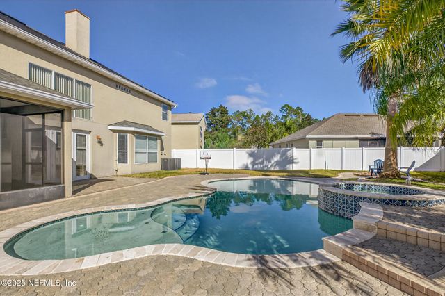 10584 CRESTON GLEN Circle E, Jacksonville, FL 32256