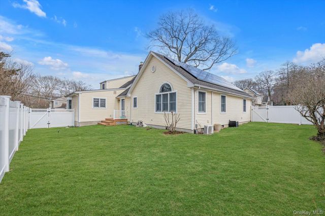 19 Birchwood Drive, South Huntington, NY 11746