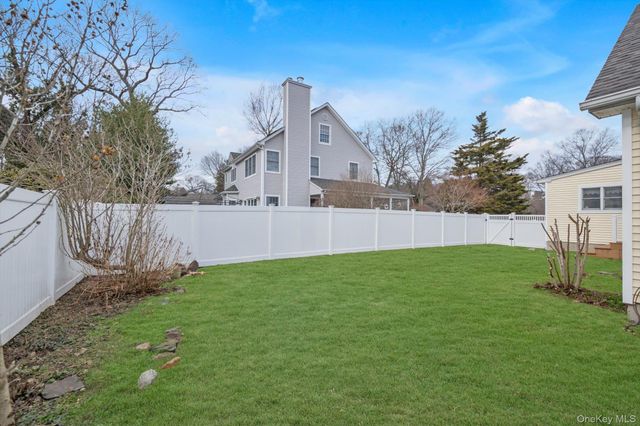 19 Birchwood Drive, South Huntington, NY 11746